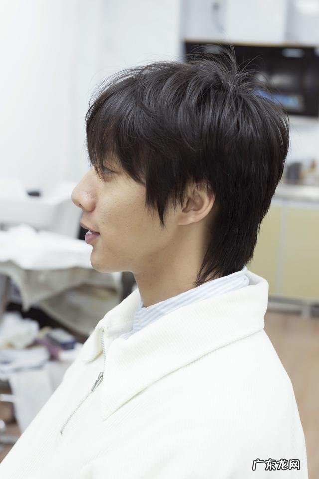 男生扁头适合的发型图 扁头且头发长短不一适合什么发型