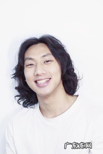 男生扁头适合的发型图 扁头且头发长短不一适合什么发型