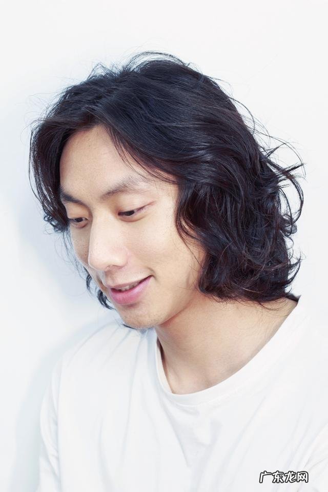 男生扁头适合的发型图 扁头且头发长短不一适合什么发型