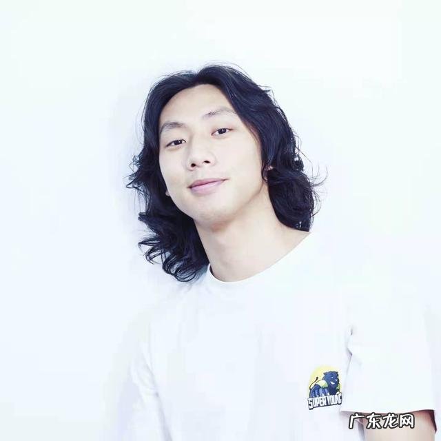 男生扁头适合的发型图 扁头且头发长短不一适合什么发型