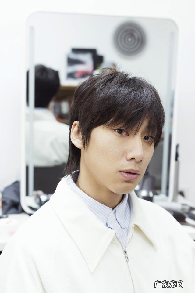 男生扁头适合的发型图 扁头且头发长短不一适合什么发型