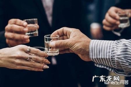 为啥一些人越来越喜欢喝白酒了