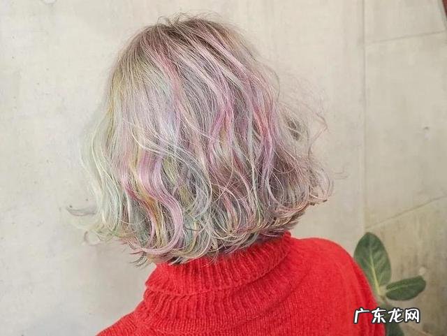 2020年流行挑染发色 发色2021年最火发色适合挑染