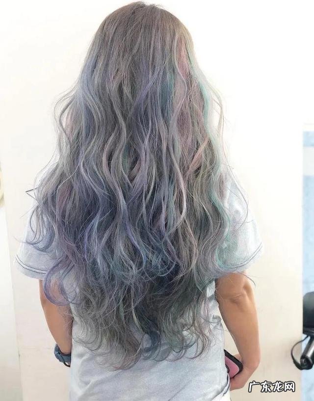 2020年流行挑染发色 发色2021年最火发色适合挑染