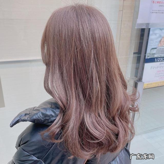 发色2022年最火发色显白青棕色 棕色2022年最火发色显白