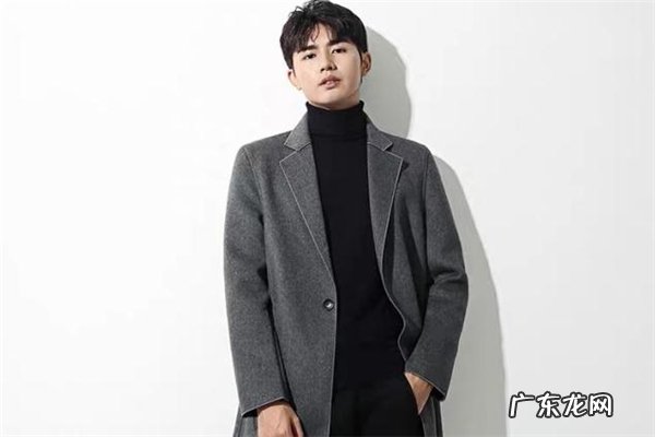 男生灰色大衣怎么搭配 男生灰色大衣配什么内搭