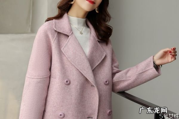 毛呢大衣可以用蒸汽熨烫吗 毛呢大衣怎么洗