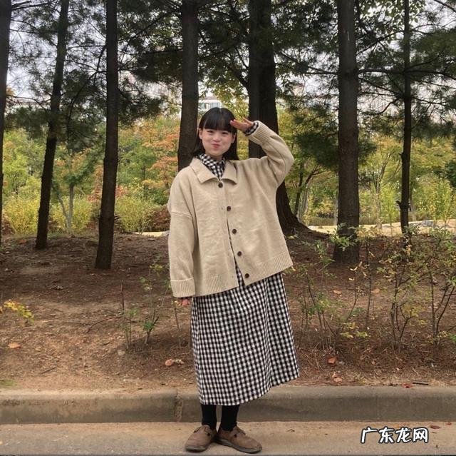 让男生心动的三个动作 让男生心动的几个动作学生党