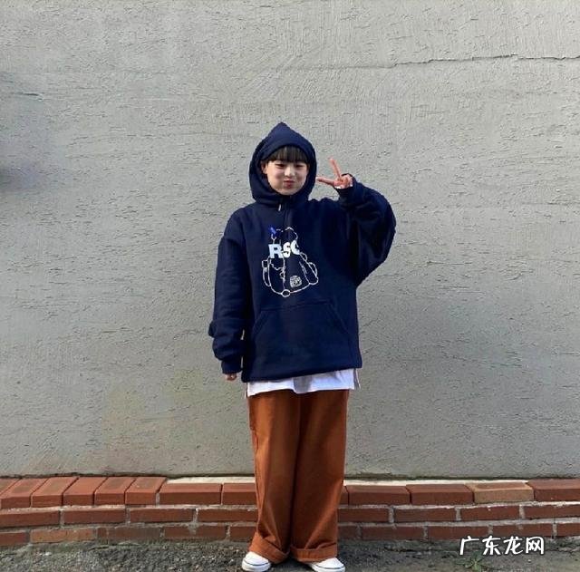 让男生心动的三个动作 让男生心动的几个动作学生党