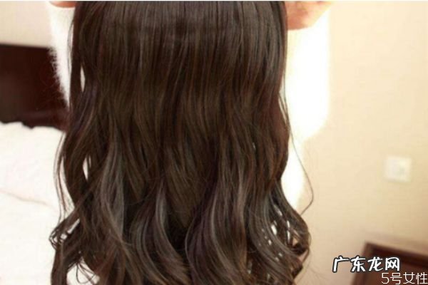 ?怎么挑选假发 假发哪种材质好