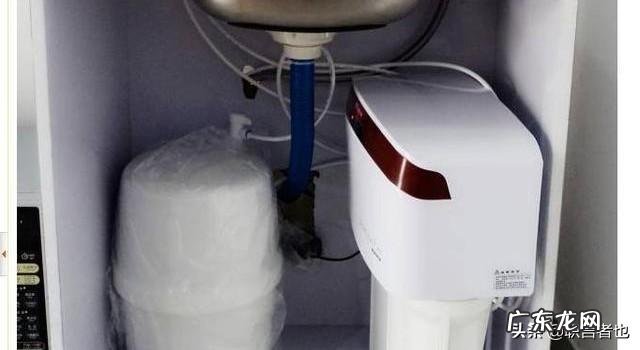 有些小区里卖那种自己用水桶去打的纯净水，请问这个靠谱吗？