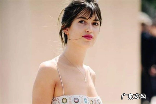 法式刘海是什么样子的 法式刘海适合戴眼镜的人吗