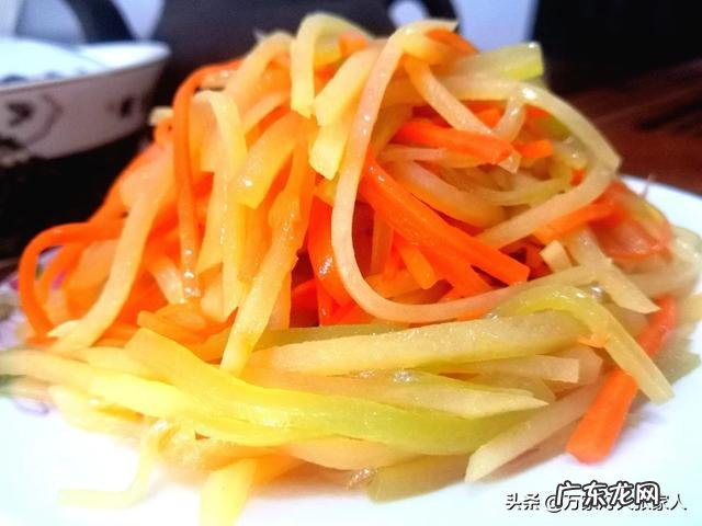 红萝卜炒鸡丁的家常做法 宫保鸡丁和红萝卜一块的家常做法?