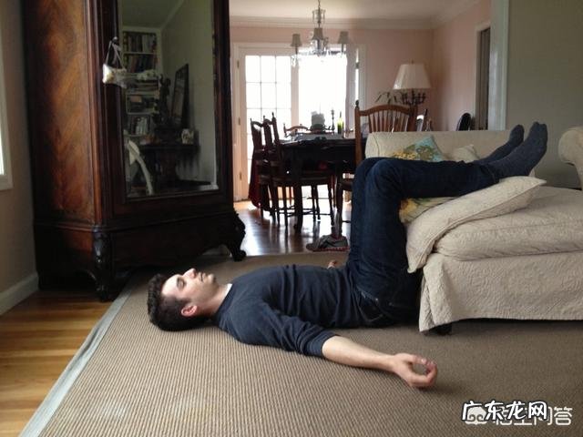 设计师常坐办公室，怎样预防颈椎肩膀痛呢