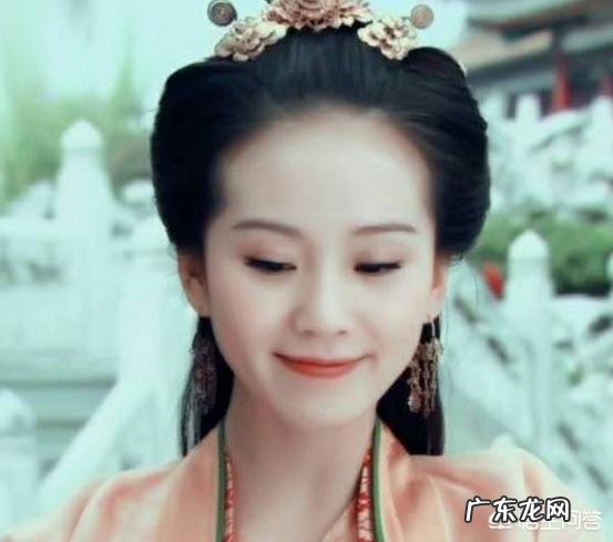 章泽天与刘诗诗同框各有风格,你更喜欢谁