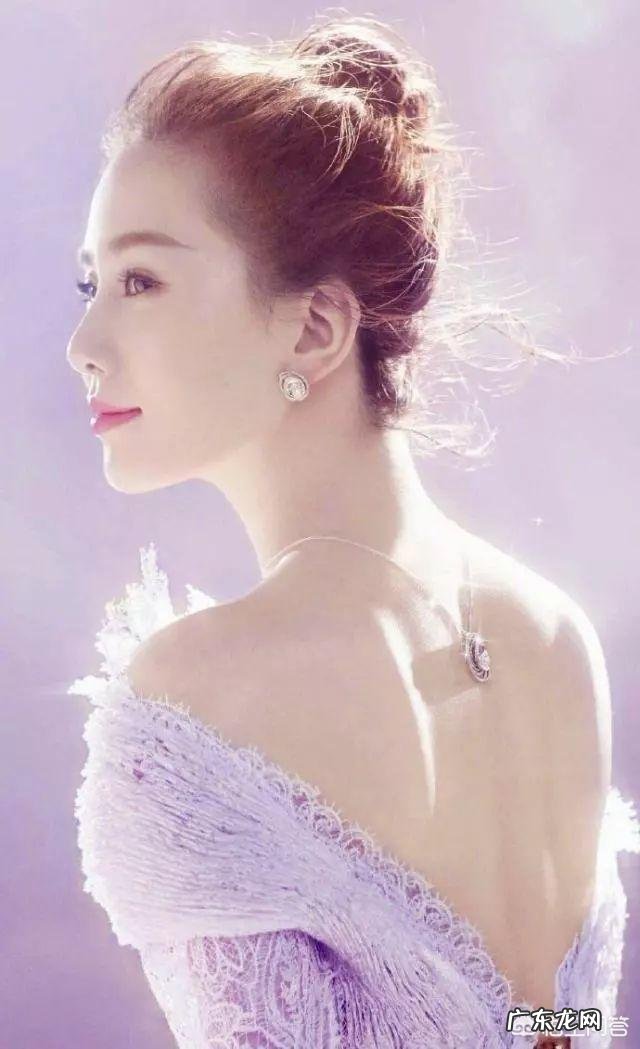 章泽天与刘诗诗同框各有风格,你更喜欢谁