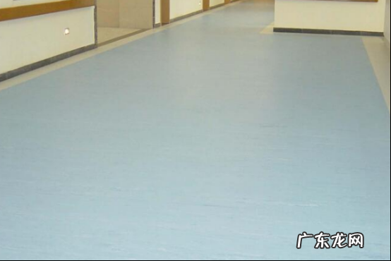 国内十大塑胶地板品牌 塑胶地板生产厂家十大排名