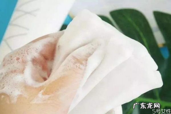 皂基洗面奶有什么作用 皂基洗面奶的功效有什么