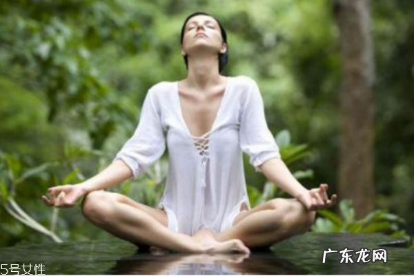 小孩可以练瑜伽吗 小孩练瑜伽的好处和坏处