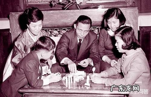 朴正熙的夫人是一个怎样的人?