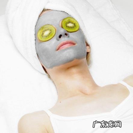 脸上长痘痘是排毒还是上火呢