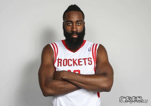 克莱休养一年后，大腹便便发福明显，下个赛季会改打五号位吗？