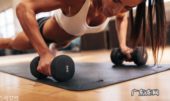 健身新手开始怎么练最好 健身新手常见错误动作