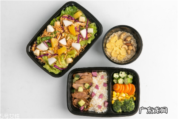 健身前吃饭还是之后 先健身还是先吃饭