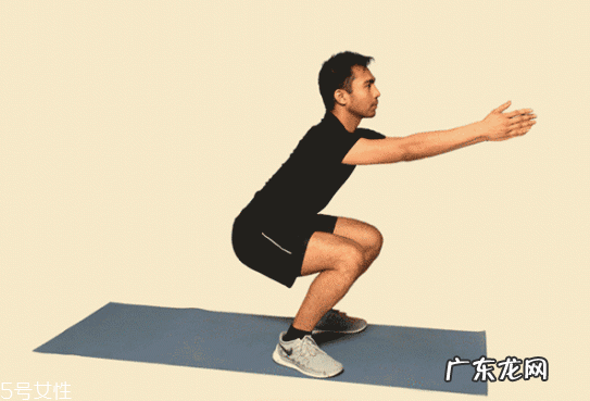 深蹲和马步哪个更好 深蹲和马步区别