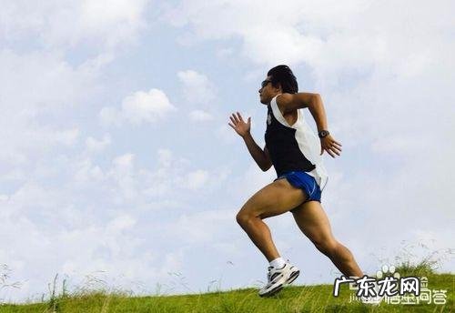 如何锻炼女孩的手臂赘肉？