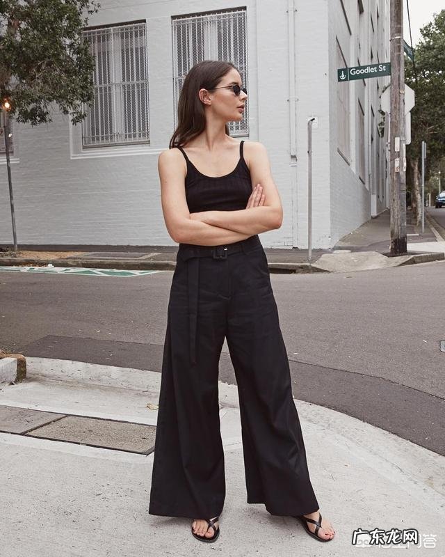 胯宽的女生该如何搭配衣服?