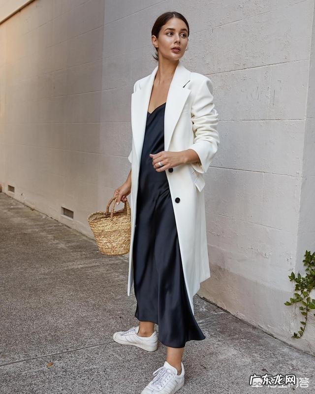 胯宽的女生该如何搭配衣服?