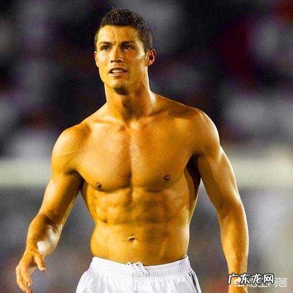 若让泰森与WWE里的巨型选手对打会怎么样?