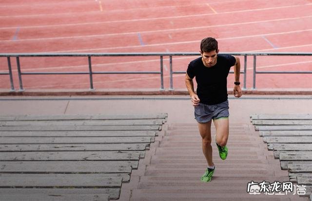 小腿出现了静脉曲张，还能跑步、跳绳吗？