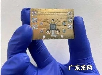 碳化硅量子比特刷新纪录:量子态保持超5秒,信号增强万倍