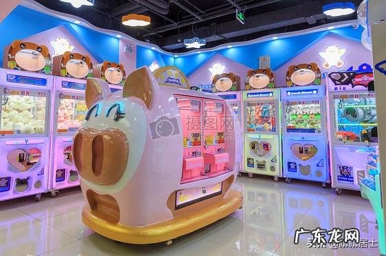 开一个电玩城的投资是多少 请问在武汉大型广场加盟或者开一个电玩城需要投资多少钱