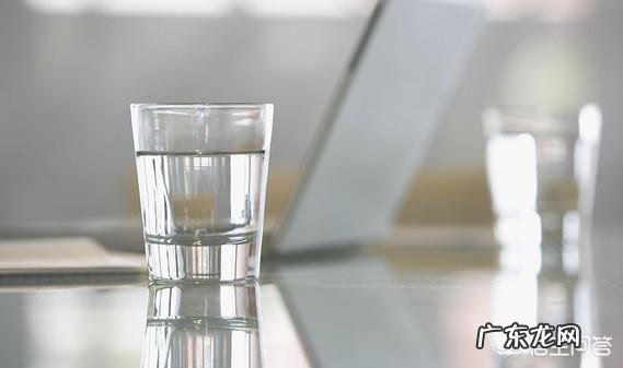 为什么说吃火锅不能喝牛奶?