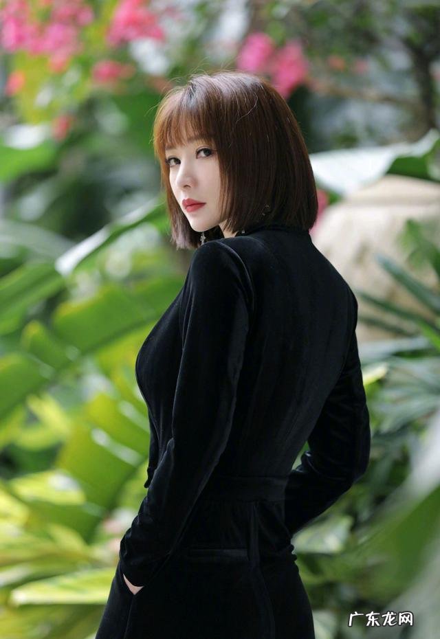 连体瘦身裤怎么穿 连体裤怎么穿显瘦显年轻？