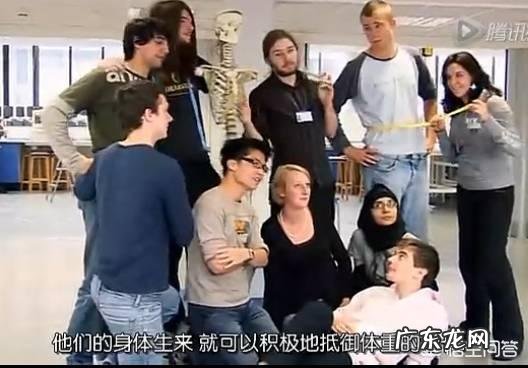 有多少人的体重属于标准范围内，无论男女？