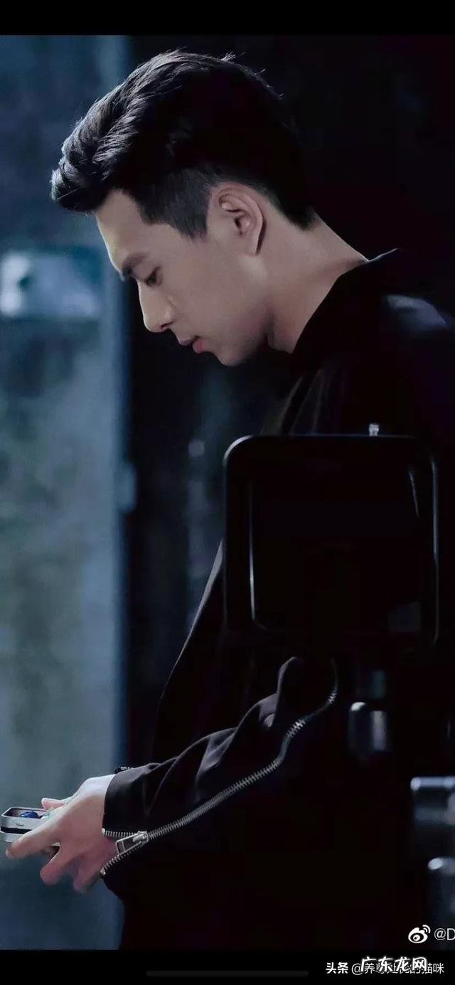 李现与邓伦，你更看好谁的星途？