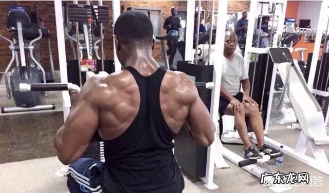 李现与邓伦，你更看好谁的星途？