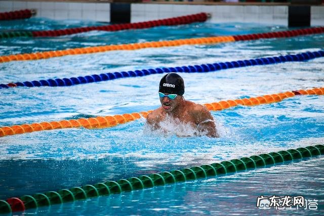 晚上饿肚子会燃烧脂肪吗? 晚上在家怎么锻炼身体