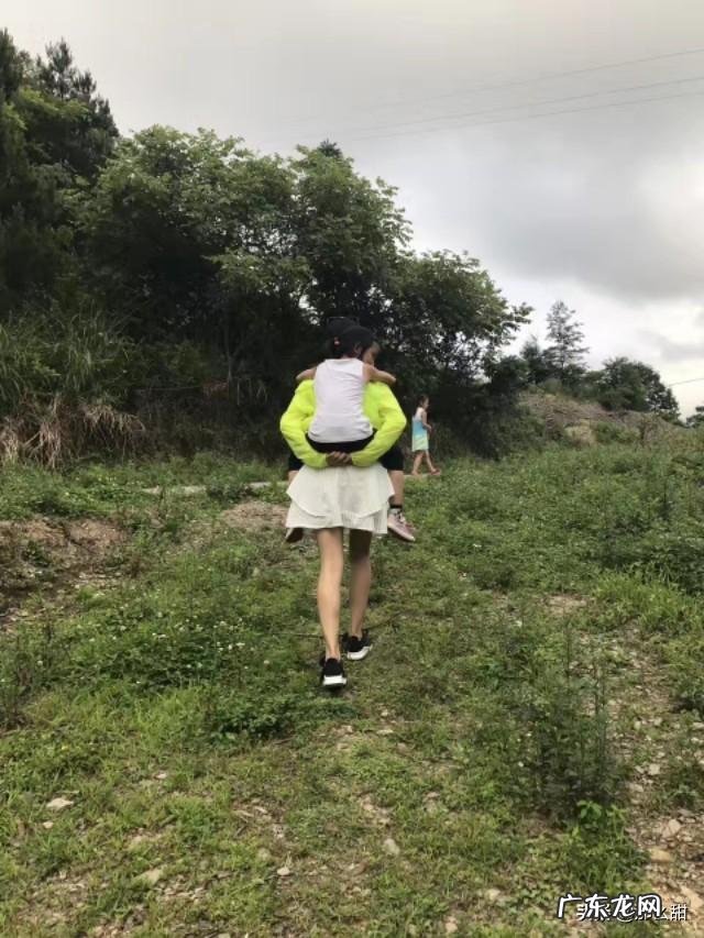 真心不喜欢公婆，为了看孩子而勉强生活在一起，应该吗该怎么办