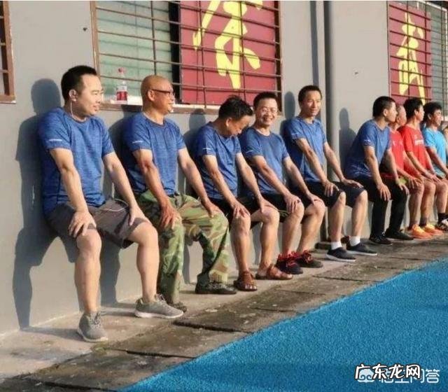 靠墙半蹲只能坚持十多秒是什么原因