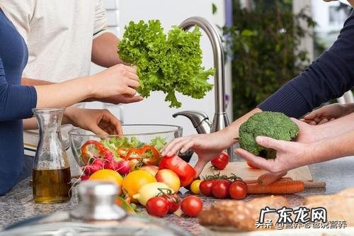 经常玩手机的人,多吃些什么好?