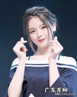 6月24日杨超越改认证引发争议,你怎么看?