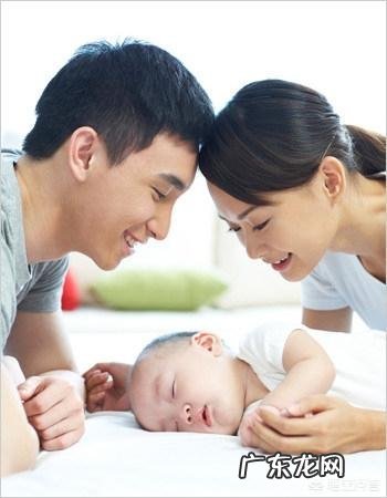 每天晚上睡觉习惯性把门反锁的人是有自闭症吗?