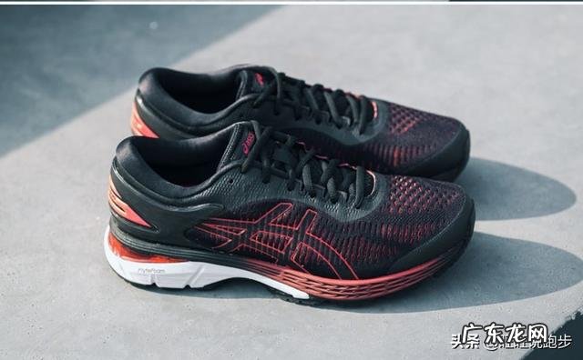 本人最近在跑步减肥，求推荐好点的跑鞋。麻烦具体到型号