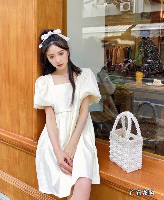 穿衣服显白的技巧 穿衣服搭配技巧显白