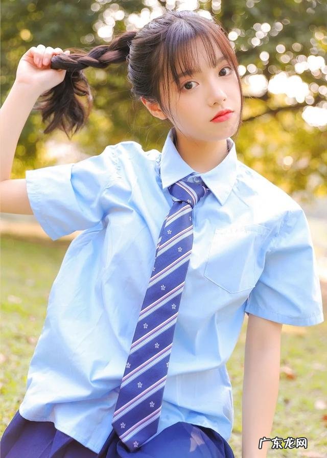 宽松卫衣阔腿裤穿搭 卫衣阔腿裤早春最时髦穿搭